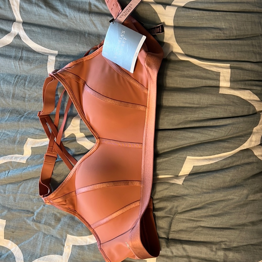 Victoria’s Secret Maximum support bra.